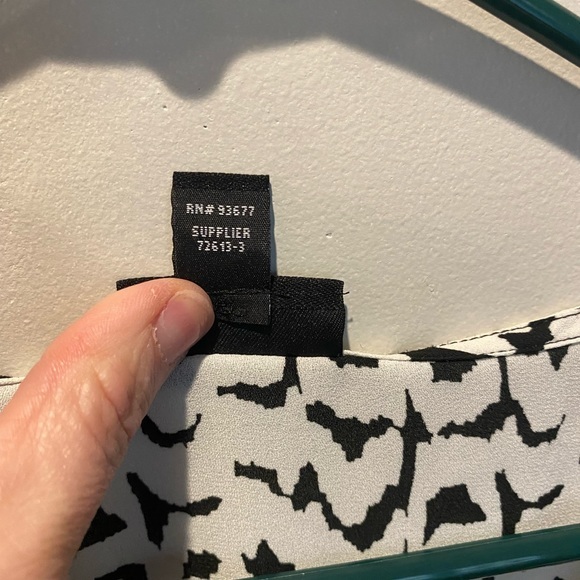 a.n.a. | A New Approach | Women's | Black and White Pattern Top Blouse | XL - Picture 6 of 10